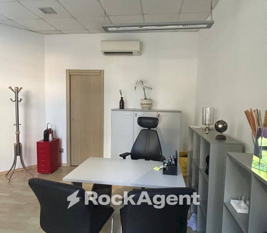 Ufficio - Office via Rolando dei Capelluti, Parma - photo 1