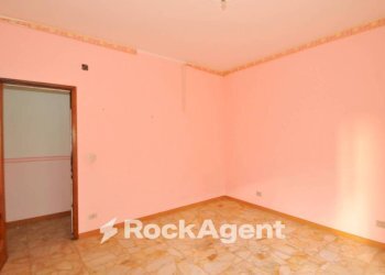 Camera da letto - Four-room apartment vico Tomasello, 13, San Pietro Clarenza - photo 8