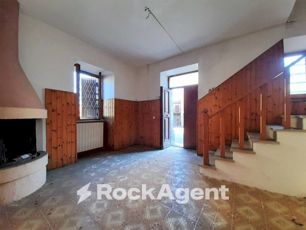 Cucina - Trilocale via Cavour, 1, Acquapendente - foto 2