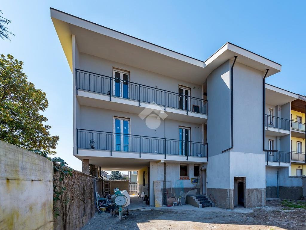 Three-room apartment Via Giacomo Matteotti, Rescaldina - photo 1