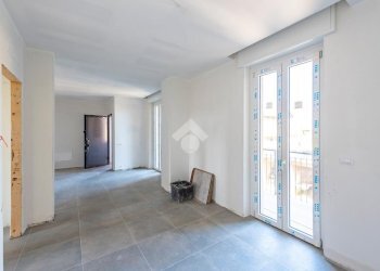 Three-room apartment Via Giacomo Matteotti, Rescaldina - photo 3