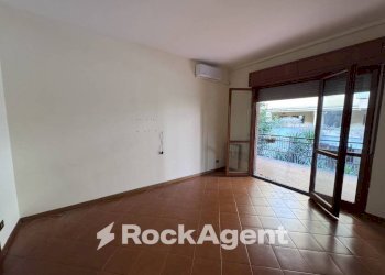Cucina - Bilocale via Sanzeno, 15, Roma - foto 7