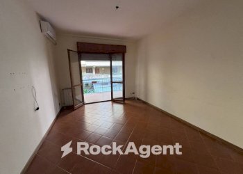 Terrazzo - Bilocale via Sanzeno, 15, Roma - foto 8