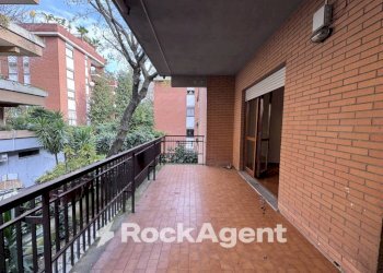 Terrazzo - Bilocale via Sanzeno, 15, Roma - foto 11