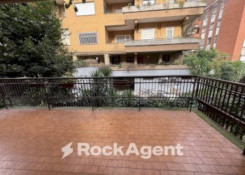 Terrazzo - Bilocale via Sanzeno, 15, Roma - foto 12