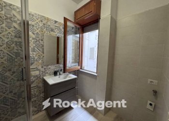 Bagno - Bilocale via Sanzeno, 15, Roma - foto 27