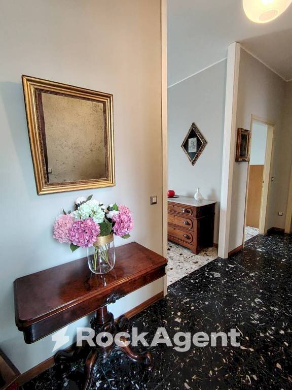 Corridoio - Four-room apartment via Bonetta Carlo, 7, Pavia - photo 3