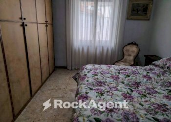 Camera da letto - Four-room apartment via Bonetta Carlo, 7, Pavia - photo 15