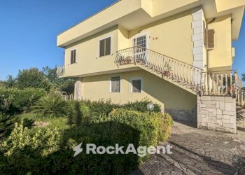Facciata - Villa via Torretta Rocchigiana, Priverno - foto 2