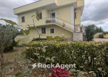 Facciata - Villa via Torretta Rocchigiana, Priverno - foto 3