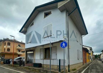 Facciata - Casa indipendente via Tobruk, Cesena - foto 23