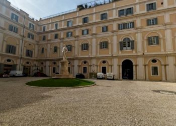 Zona - Office piazza dei Santi Apostoli, 80, Roma (neighborhood Centro Storico) - photo 7