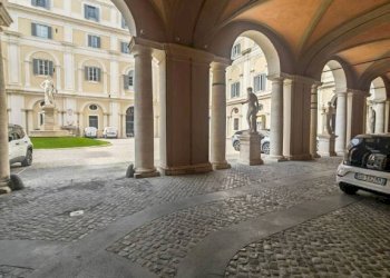 Cortile interno - Office piazza dei Santi Apostoli, 80, Roma (neighborhood Centro Storico) - photo 14