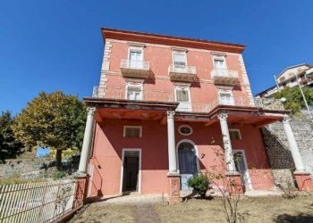 Facciata - Villa strada Vicinale Roccazzo, Rivello - foto 1