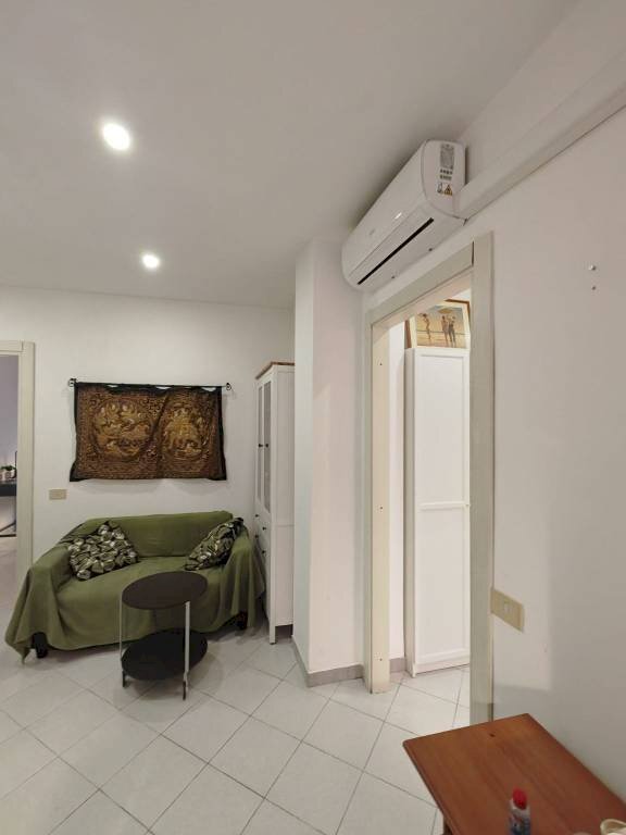 Ingresso - Appartamento via Lucrino, 41, Roma - foto 1