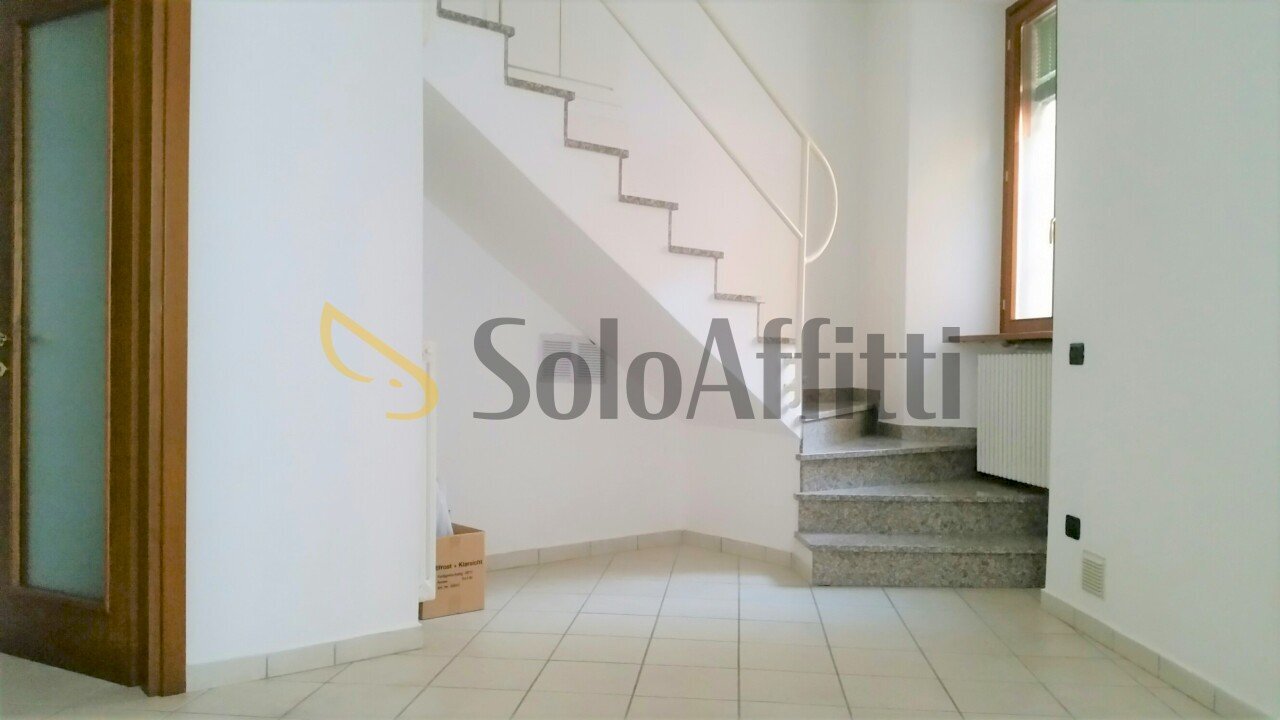 4.jpg - Locale Commerciale Porlezza - foto 1