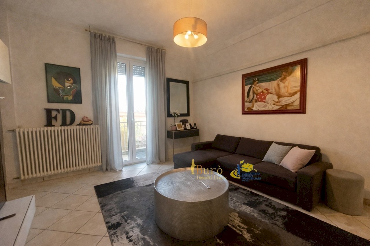 soggiorno vista 2.jpg - Trilocale Via M. Jacchia 4, Parma (zona Montanara) - foto 3