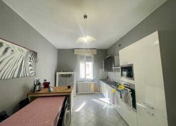 CUCINA vista 2.jpeg - Trilocale Via M. Jacchia 4, Parma (zona Montanara) - foto 7