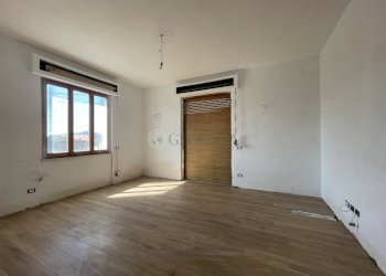 IMG_8451.JPG - Appartamento Via Bradia 28, Sarzana - foto 1