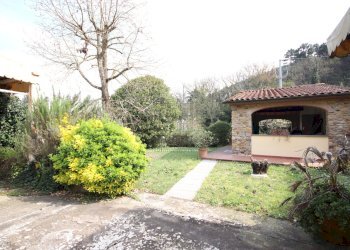 Villa singola divisa in 2 appartamenti - IA04201 ( - Villa Via Capo di Vico 3A, Lucca - foto 4