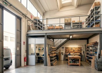 Nano Banana 2 resolution 1066x992_____Photorealist - Shed Santo Stefano di Magra - photo 3