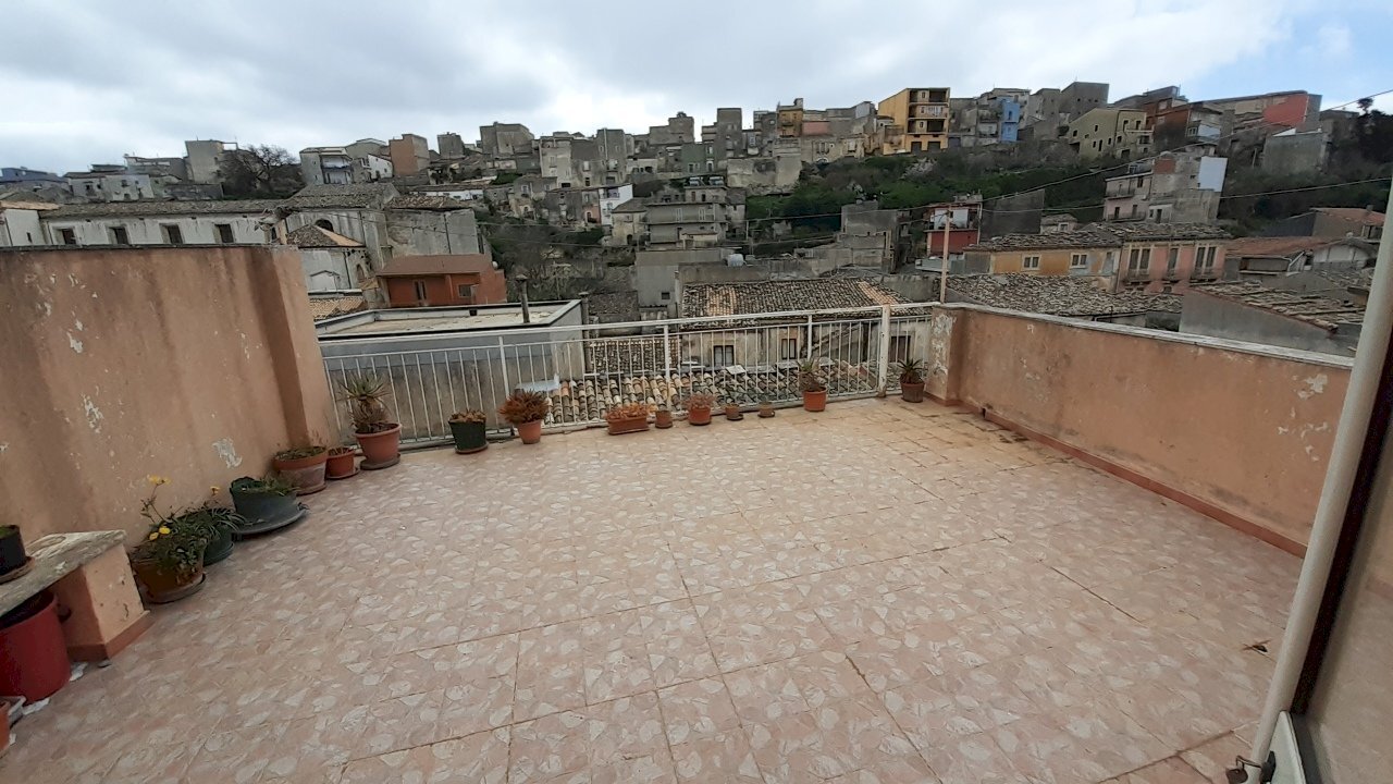 20260305_111745.jpg - Villa Via Calendoli 5, Palazzolo Acreide - photo 1