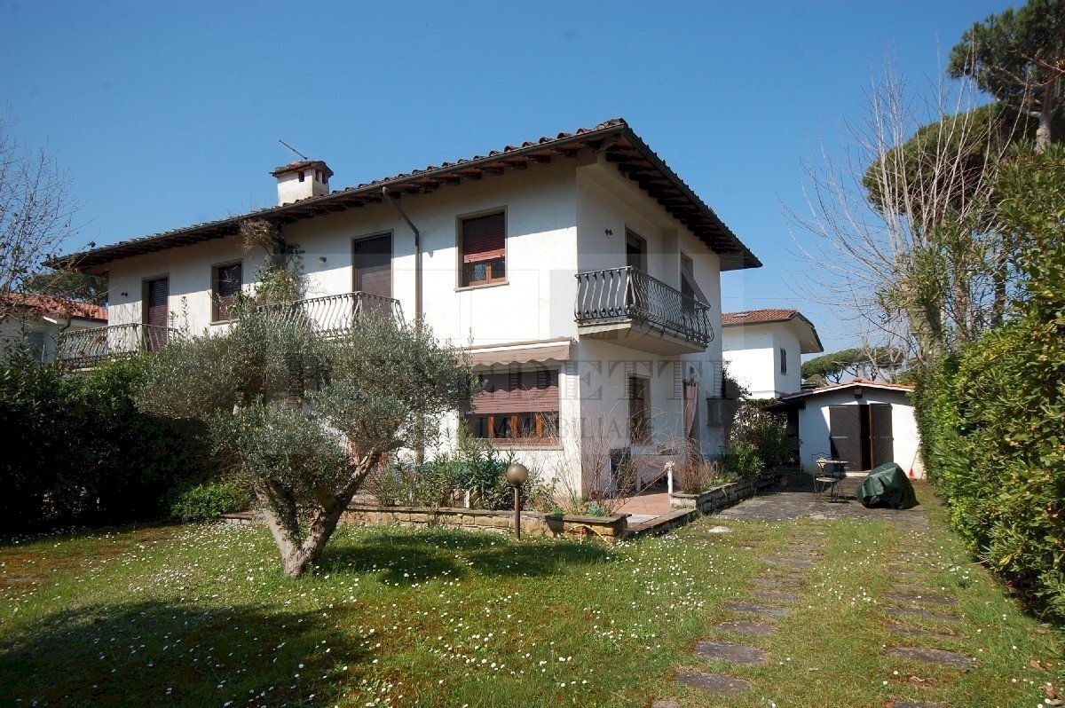 DSC_0002.JPG - Villa Via Canova, Forte dei Marmi - foto 2