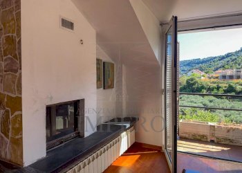 cucina - Appartamento Località Gray 14, Camporosso - foto 5