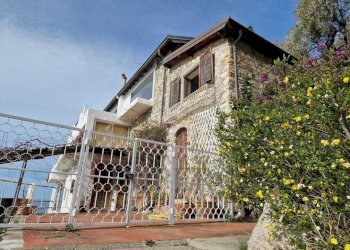 facciata esterna - Villa Corso Mentone 2, Ventimiglia - foto 1