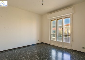 Via Quiliano-17.jpg - Appartamento Via Quiliano 10, Savona - foto 3