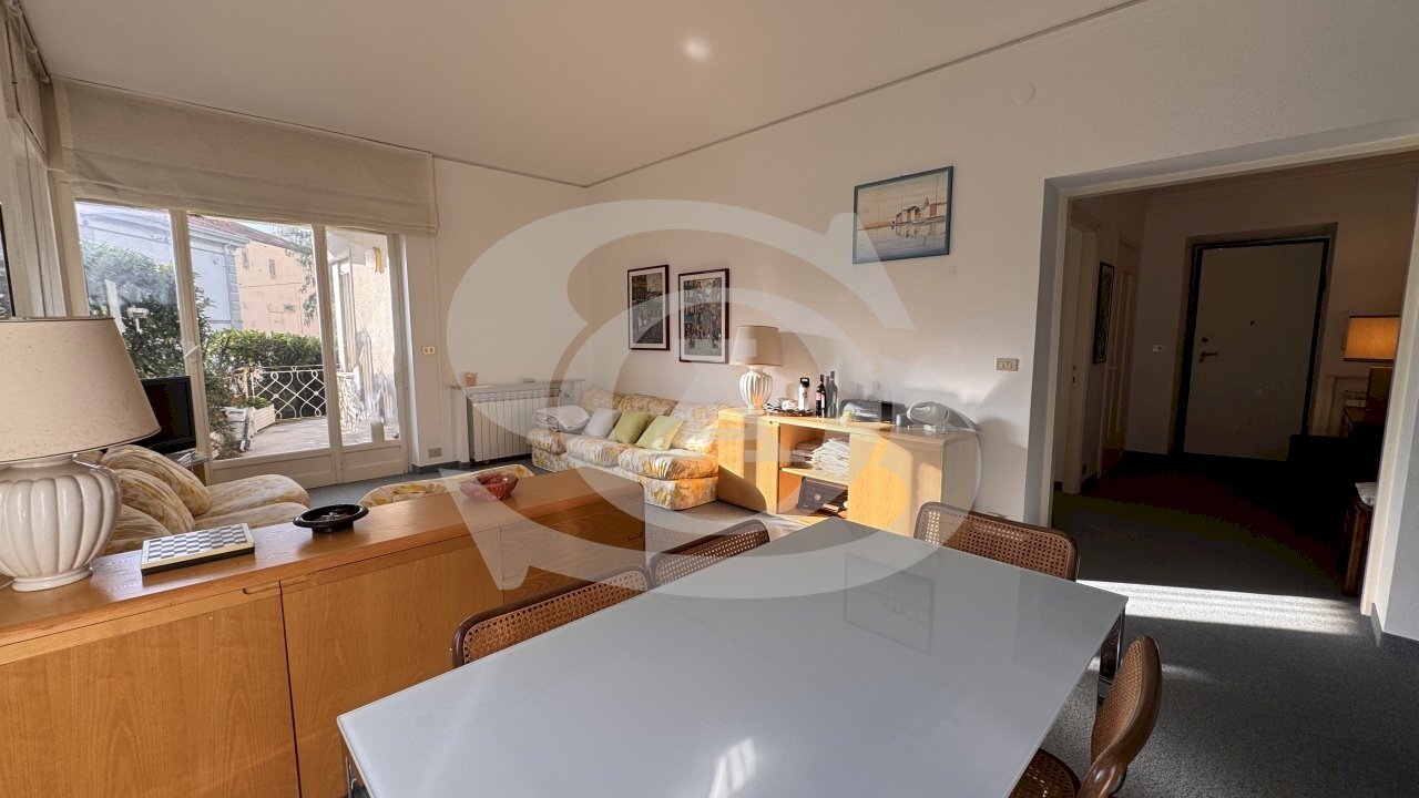 Foto soggiorno.jpg - Appartamento Corso degli Inglesi 539, Sanremo - foto 1