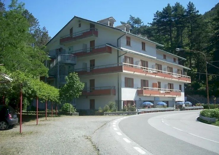 Foto Deiva Marina esterno.jpg - Stabile - Palazzo Strada Statale 1 2, Deiva Marina - foto 1