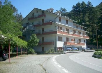 Foto Deiva Marina esterno.jpg - Stabile - Palazzo Strada Statale 1 2, Deiva Marina - foto 1