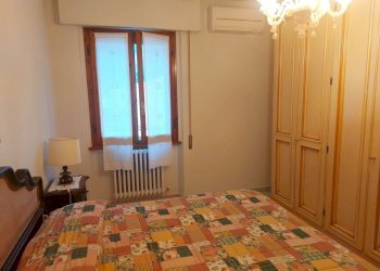 camera da letto - Quadrilocale Via Wangen, Prato - foto 12