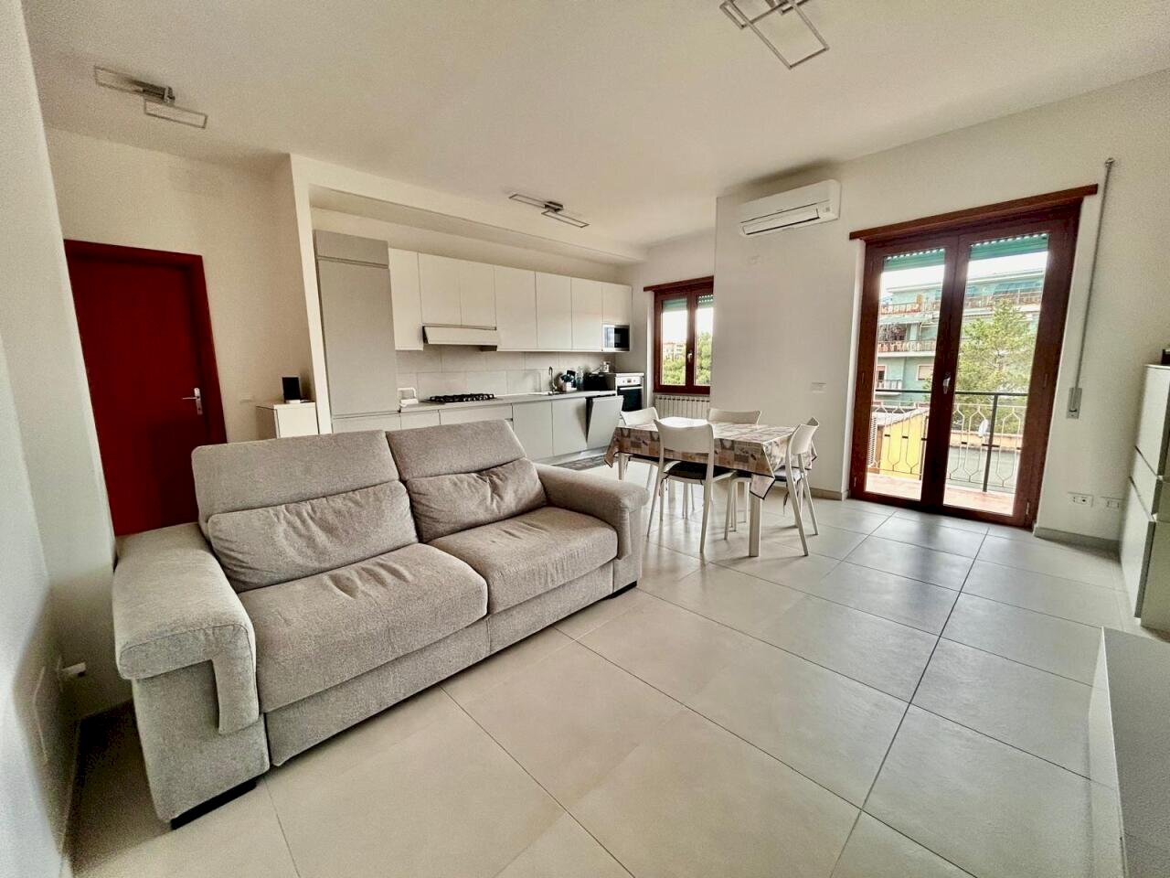 WhatsApp Image 2026-04-22 at 16.32.32 (1).jpg - Three-room apartment Via Nazionale Tiburtina 65, Guidonia Montecelio - photo 2