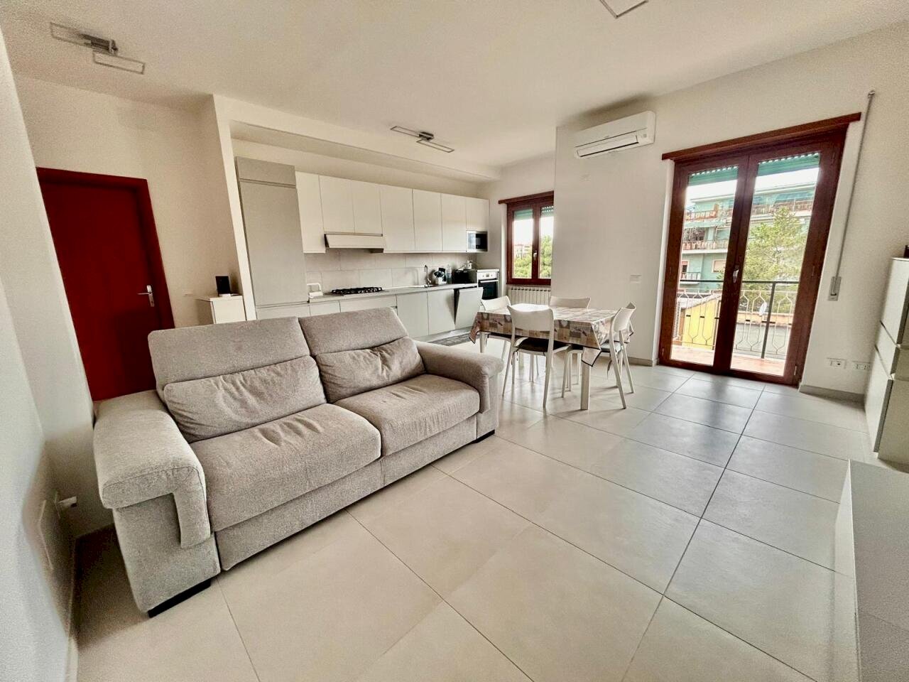 WhatsApp Image 2026-04-22 at 16.32.32.jpg - Three-room apartment Via Nazionale Tiburtina 65, Guidonia Montecelio - photo 3