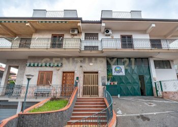 DSC05812.jpg - Quadrilocale Via delle Rose 17, Valverde - foto 2