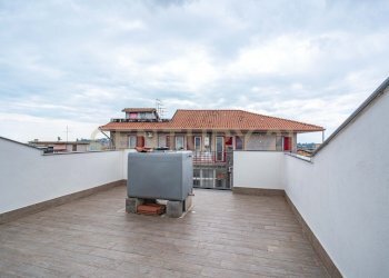 DSC05829.jpg - Quadrilocale Via delle Rose 17, Valverde - foto 14