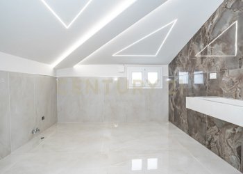 DSC05840.jpg - Quadrilocale Via delle Rose 17, Valverde - foto 23