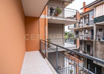 DSC05493.jpg - Quadrilocale Via Salvo D'Acquisto 42, Aci Catena - foto 14