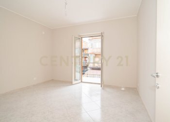 DSC05500.jpg - Quadrilocale Via Salvo D'Acquisto 42, Aci Catena - foto 19