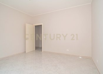 DSC05501.jpg - Quadrilocale Via Salvo D'Acquisto 42, Aci Catena - foto 20