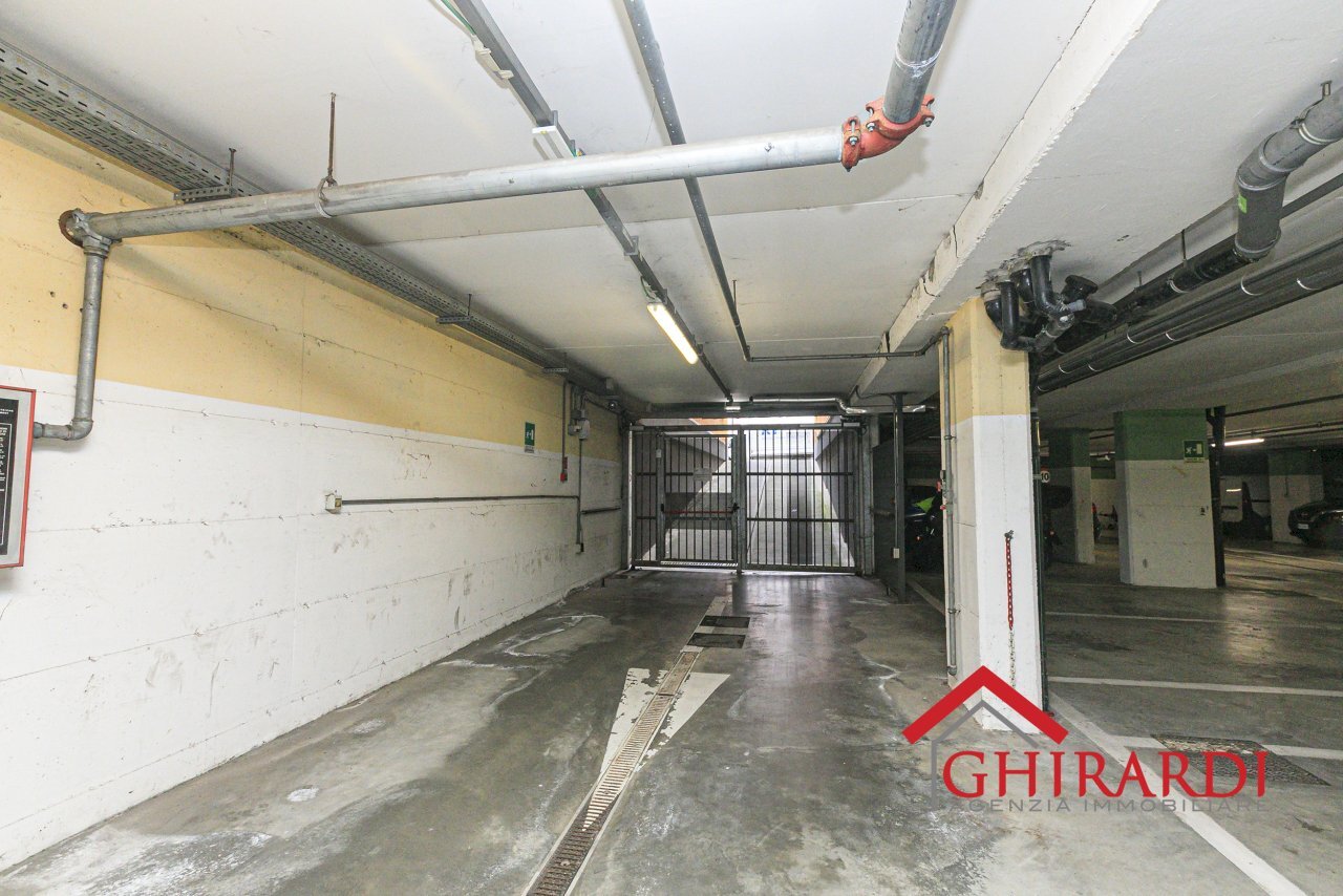 1.0 INGRESSO.jpg - Box Via Bombrini, Genova (zona Sampierdarena) - foto 2