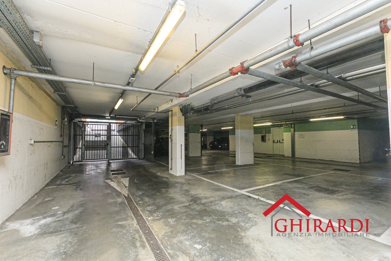 1.1 INGRESSO.jpg - Box Via Bombrini, Genova (zona Sampierdarena) - foto 3