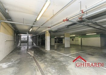 1.1 INGRESSO.jpg - Box Via Bombrini, Genova (zona Sampierdarena) - foto 3