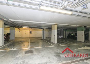 2.0 POSTI AUTO 9-12 BOMBINI.jpg - Box Via Bombrini, Genova (zona Sampierdarena) - foto 8