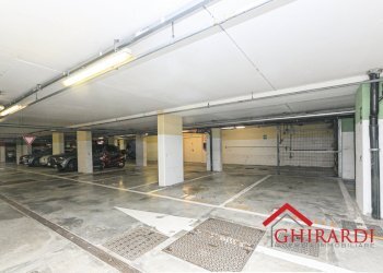 2.1 POSTI AUTO 9-12 BOMBINI.jpg - Box Via Bombrini, Genova (zona Sampierdarena) - foto 1