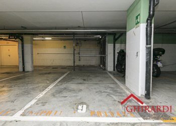 3.0 POSTO AUTO 9.jpg - Box Via Bombrini, Genova (zona Sampierdarena) - foto 9