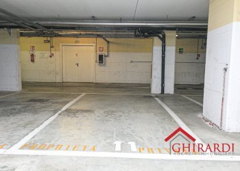 5.0 POSTO AUTO 11.jpg - Box Via Bombrini, Genova (zona Sampierdarena) - foto 11