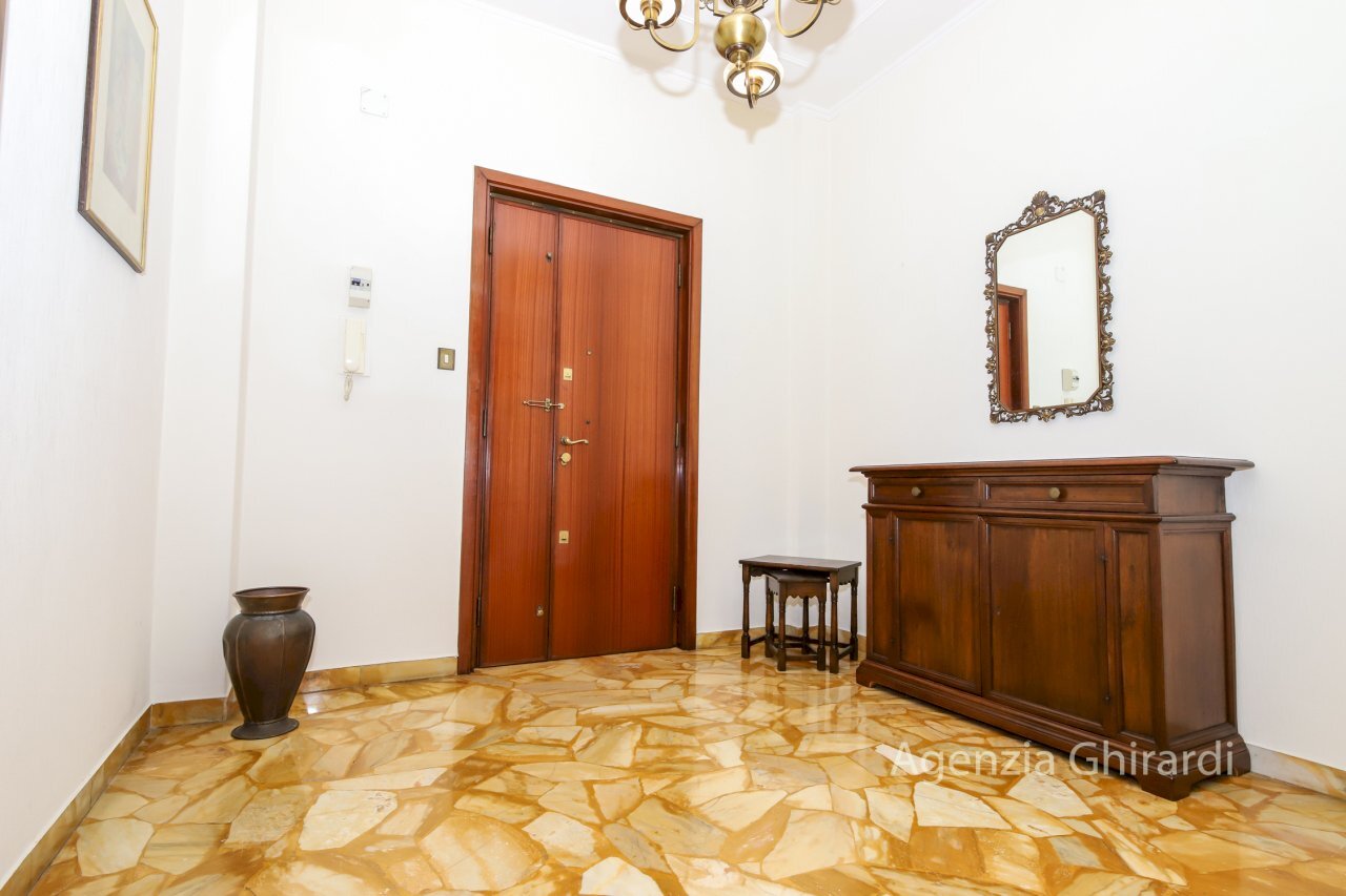 1.0 ingresso.jpg - Appartamento Via Briscata 7, Genova (zona Sestri Ponente) - foto 2